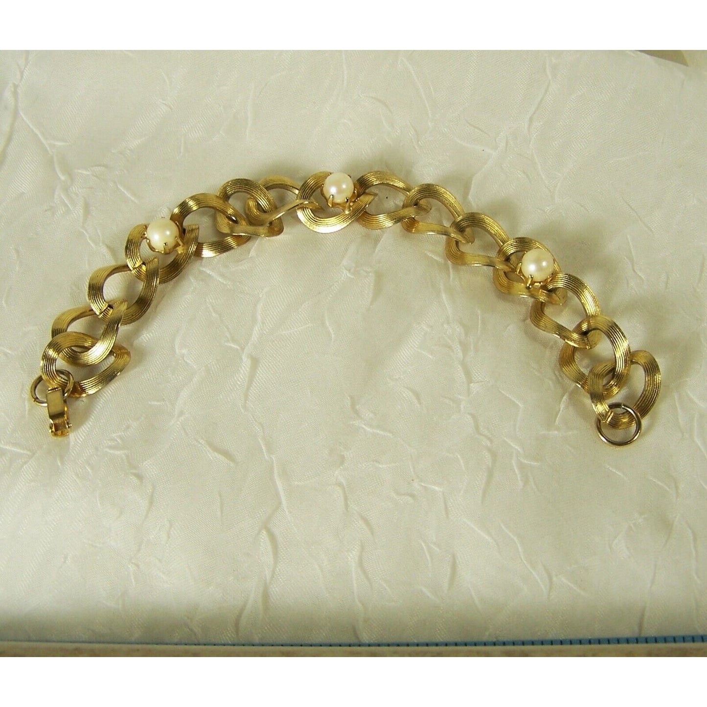 Vintage Gold Tone Bracelet Links Faux Pearls Fold Over Clasp, 7 1/4" Unmarked